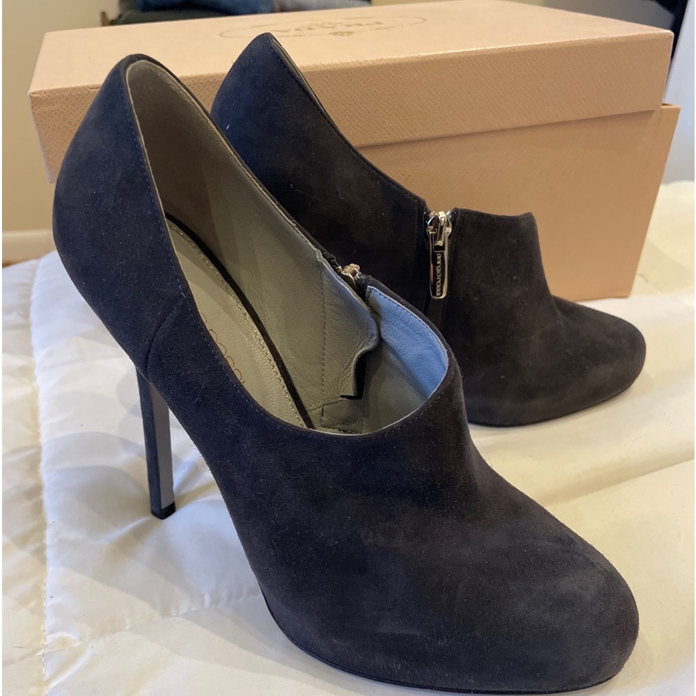 Sergio Rossi gray stilleto booties size 36